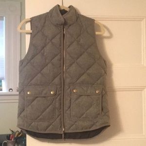 J Crew quilted puffer vest. Gray. Extra small.